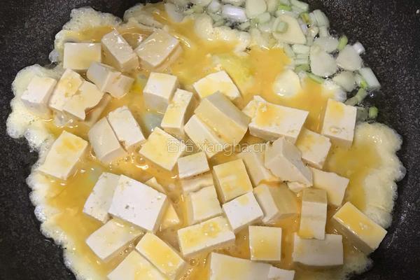 西红柿炒豆腐鸡蛋的做法图解9
