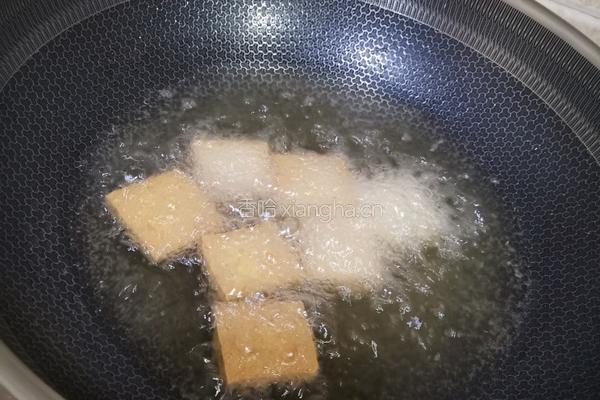 白菜豆腐炖粉条的做法图解3