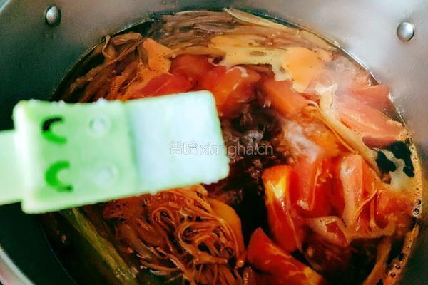 黄花番茄虫草花鸡汤的做法图解12