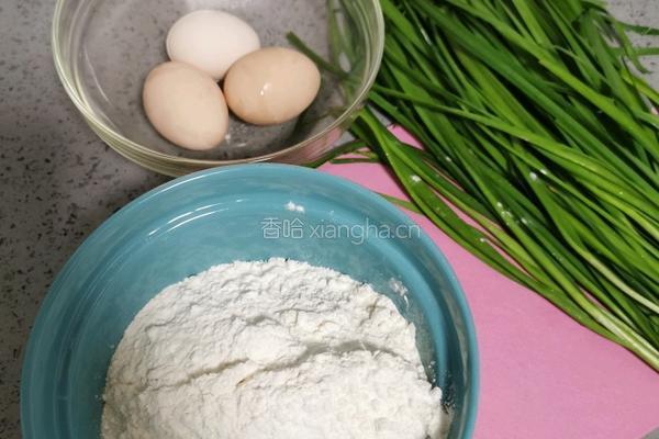 韭菜鸡蛋煎饼的做法图解1
