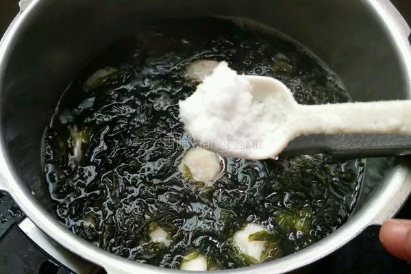 紫菜虾球汤的做法图解5