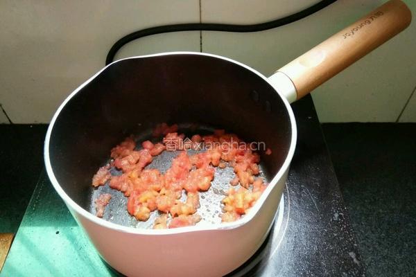 西红柿牛肉胡萝卜面的做法图解3