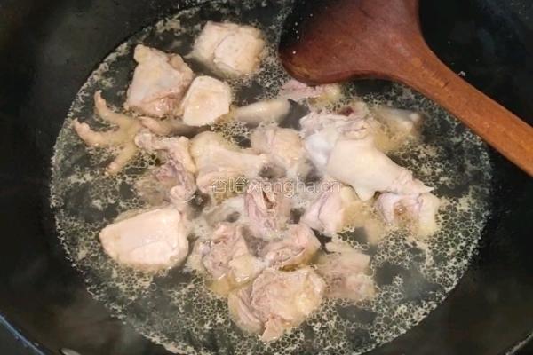 虫草鸡汤的做法图解1
