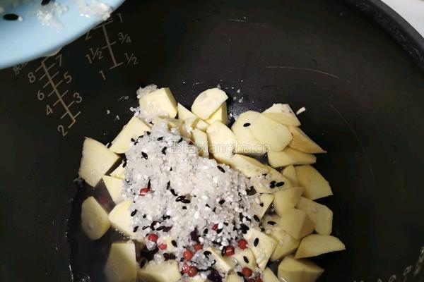 黑米紫薯粥的做法图解6