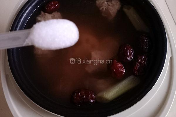 红枣莲藕排骨汤的做法图解12