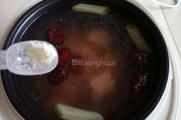 红枣莲藕排骨汤的做法图解13