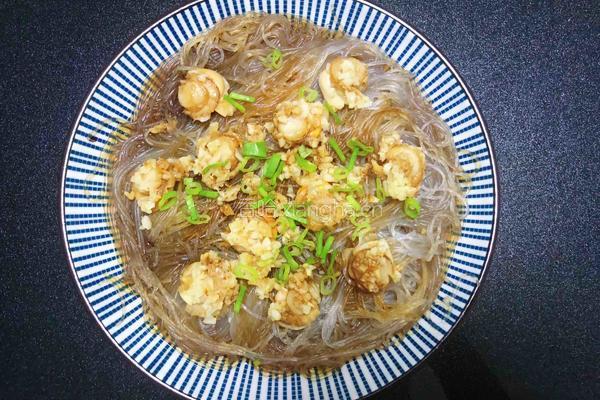 蒜蓉扇贝肉蒸粉丝的做法图解7