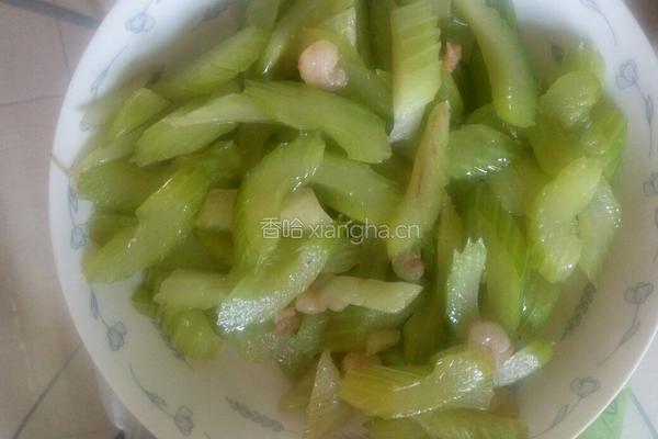 西芹炒虾仁的做法图解6