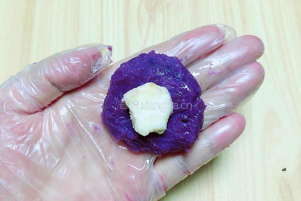 椰浆紫薯奶皮月饼的做法图解8