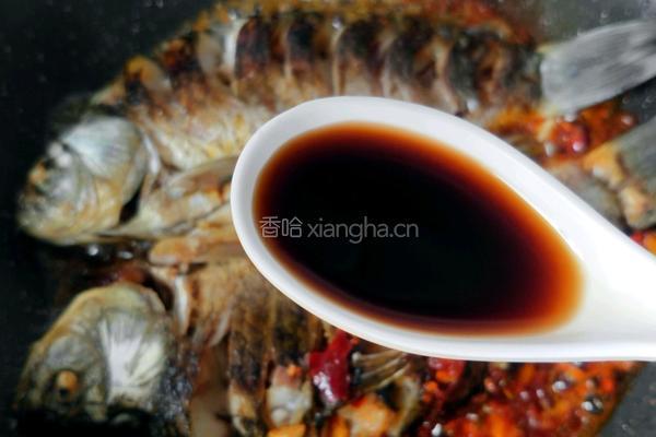红烧鲫鱼的做法图解14