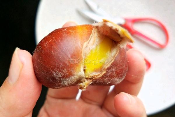 巧剥板栗壳的做法图解7