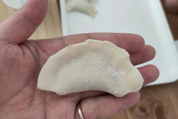 饺子（角瓜猪肉馅)的做法图解5