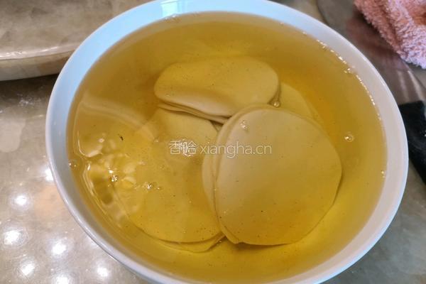 豇豆饼的做法图解1