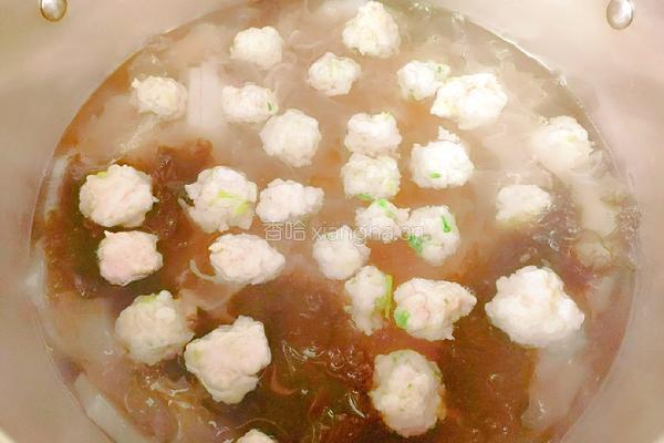 白萝卜银耳肉圆汤的做法图解15