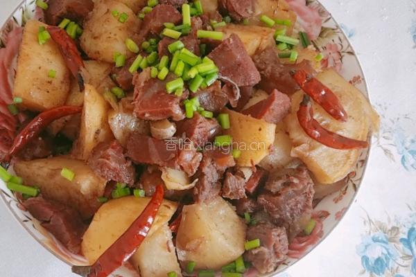 土豆烧牛肉的做法图解9