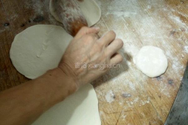 猪肉四季豆馅饼的做法图解11
