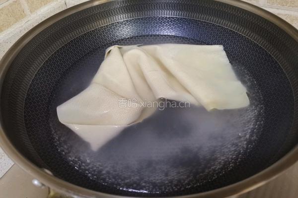 豆皮韭菜炒豆芽的做法图解1