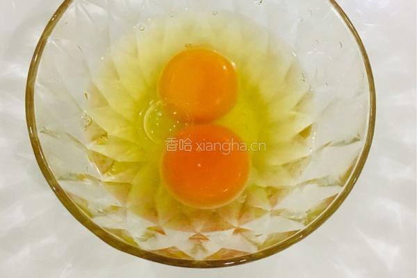 牛肉丁玉米粒蛋炒饭的做法图解2