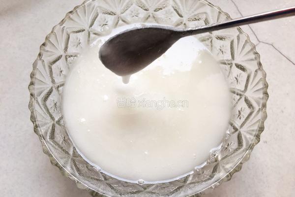 老红糖果粒冰粉的做法图解2