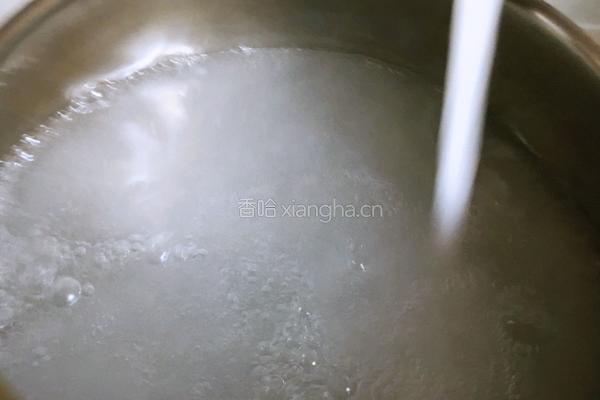 老红糖果粒冰粉的做法图解3