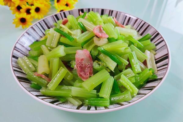 腊肠炒芹菜的做法图解9