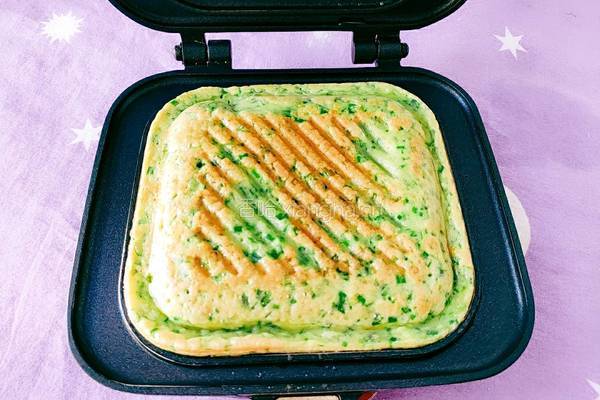 韭菜鸡蛋糯米煎饼的做法图解10