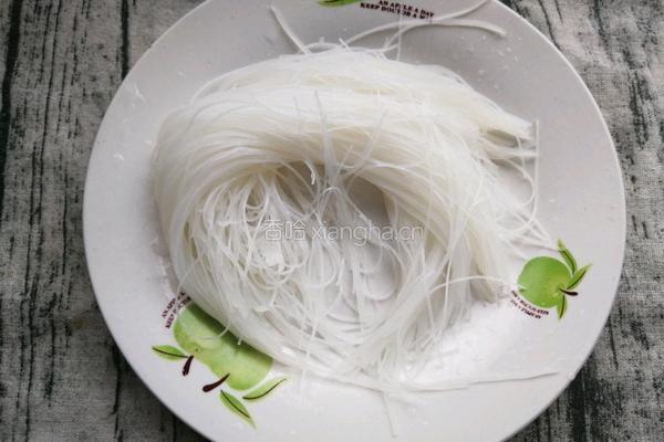 丝瓜炒粉丝的做法图解5