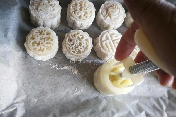 椰香冰皮月饼（绿豆奶黄馅）的做法图解16