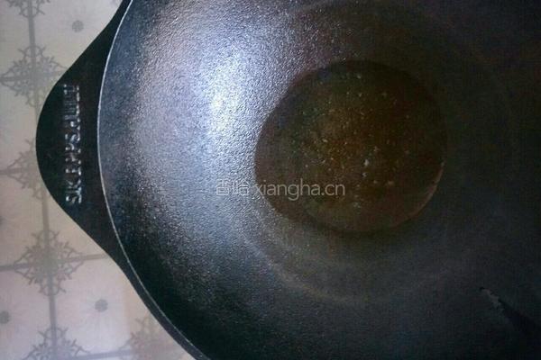 中式炒菜の铁锅鲜虾白菜的做法图解2