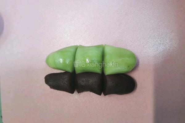 双色冰皮月饼的做法图解10