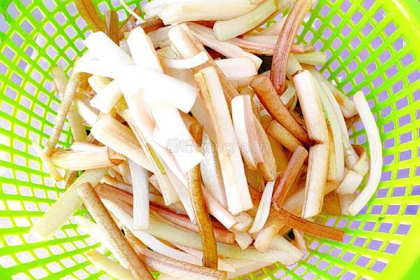 西红柿炒蒲菜的做法图解3
