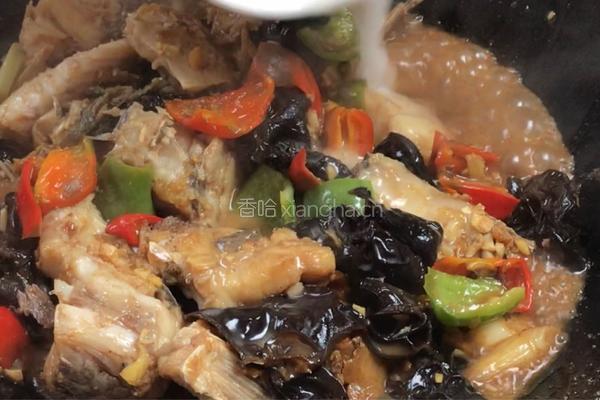 双椒鱼块的做法图解13