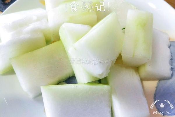 冬瓜排骨汤的做法图解2