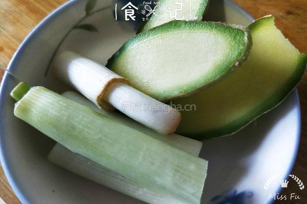 冬瓜排骨汤的做法图解3
