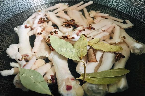 网红柠檬鸡爪的做法图解1