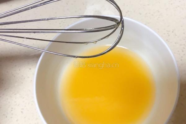 广式豆沙蛋黄月饼的做法图解2