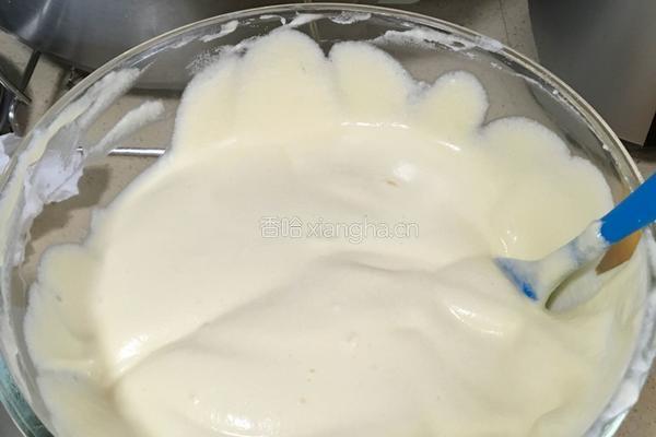 8寸戚风水果蛋糕的做法图解8
