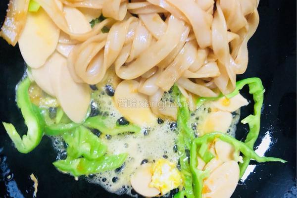 蛋炒河粉的做法图解3