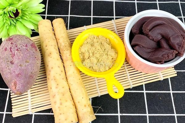 紫薯山药小月饼的做法图解1