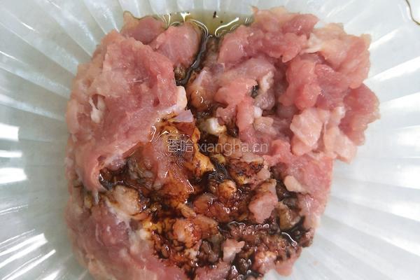 一口就掉酥的榨菜鲜肉月饼的做法图解5
