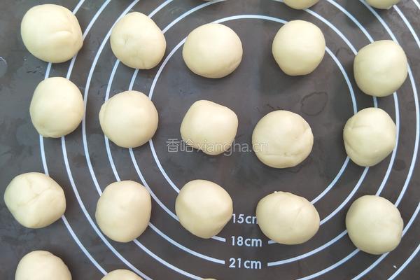 一口就掉酥的榨菜鲜肉月饼的做法图解8