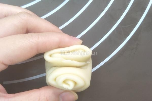 一口就掉酥的榨菜鲜肉月饼的做法图解12