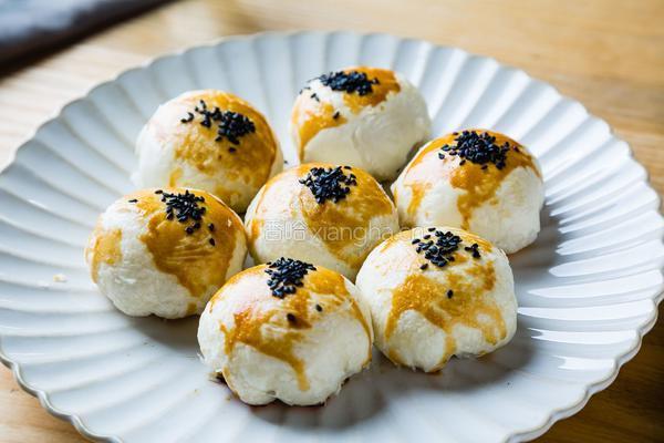 一口就掉酥的榨菜鲜肉月饼的做法图解15