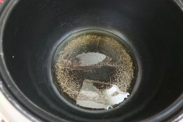 电饭煲盐焗鸡的做法图解4