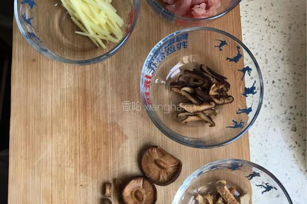 鱼肉之欢的做法图解1