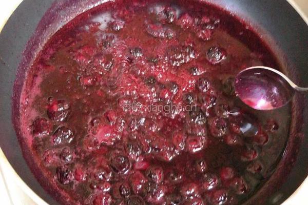 蓝莓山药的做法图解1