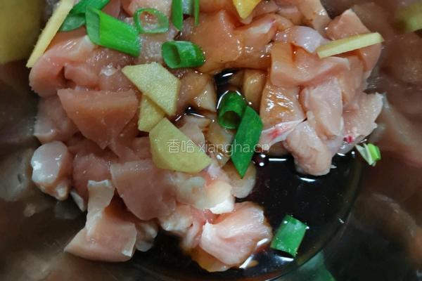 孜然鸡胸肉粒的做法图解2