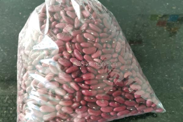 红豆黑米饭的做法图解1