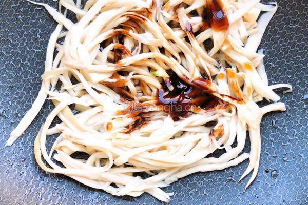 青椒炒杏鲍菇的做法图解8