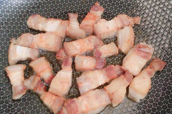 板栗红烧肉的做法图解4